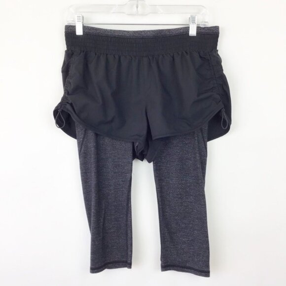 Athleta Go Getter 2 in 1 Knicker Capri Shorts I Size Medium - Picture 2 of 7